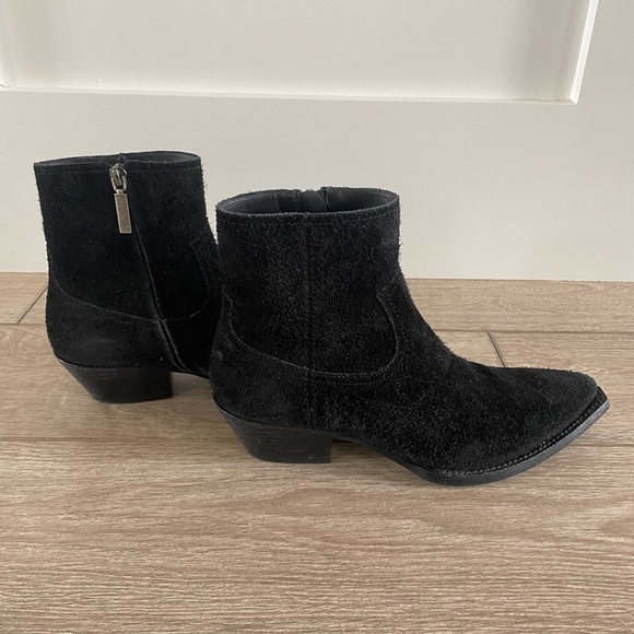 Saint Laurent Lukas suede boots - Picture 2 of 7